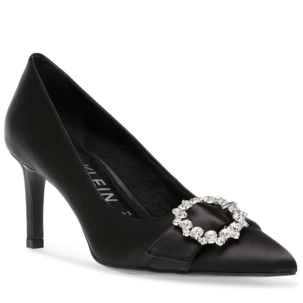Anne Klein Raylee black satin pumps with rhinestone brooch detail Size 9.5